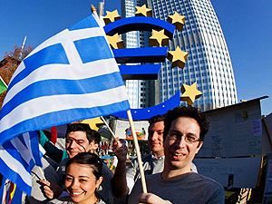 У ЄЦБ вважають, що Греція має залишитись у зоні євро