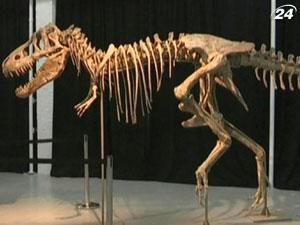 С аукциона продадут самый полный скелет динозавра