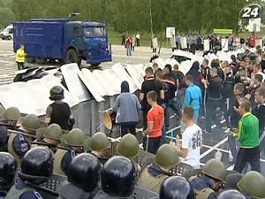 Правоохранители провели репетицию массовых беспорядков на Евро-2012 Правоохранители провели репетицию массовых беспорядков на Евро-2012