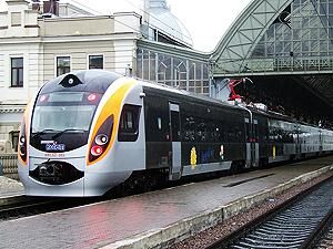 Потяги Hyundai зі столиці до Харкова почнуть ходити з початку червня Потяги Hyundai зі столиці до Харкова почнуть ходити з початку червня