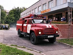 Із київської школи евакуювали 500 людей через коротке замикання Із київської школи евакуювали 500 людей через коротке замикання