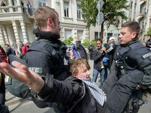 У Німеччині затримали 400 активістів
