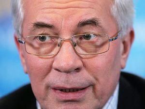 Азаров вибачився перед жінками за Табачника Азаров вибачився перед жінками за Табачника