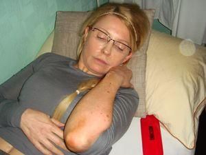 Табачник припустив, що синці Тимошенко – грим Табачник припустив, що синці Тимошенко – грим