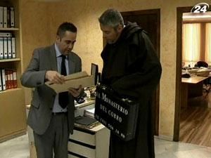 Іспанська колекторська агенція переодягає своїх працівників ченцями Іспанська колекторська агенція переодягає своїх працівників ченцями