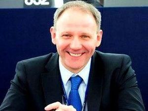 Віце-президент ЄП каже, що Тимошенко проти "спортивного бойкоту" Віце-президент ЄП каже, що Тимошенко проти "спортивного бойкоту"