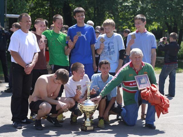 Львовские школьники преодолевали полосу препятствий Львовские школьники преодолевали полосу препятствий