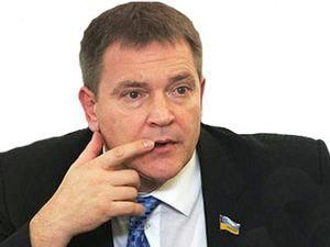 Суд затягує справу тещі Колесніченка, яка залила жінці в горло нашатир Суд затягує справу тещі Колесніченка, яка залила жінці в горло нашатир