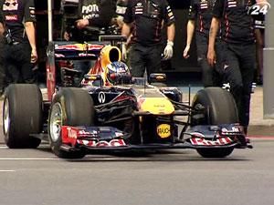 Пілот Формули-1 випробував на міцність столичні дороги Пілот Формули-1 випробував на міцність столичні дороги