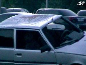 В Запорожье на набережной под колеса авто попали два донецких школьника В Запорожье на набережной под колеса авто попали два донецких школьника