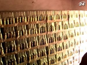 Податківці викрили підпільний горілчаний завод у Вінницькій області Податківці викрили підпільний горілчаний завод у Вінницькій області