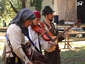 На Закарпатті пройшов фестиваль середньовічної культури "Срібний Татош" На Закарпатті пройшов фестиваль середньовічної культури "Срібний Татош"