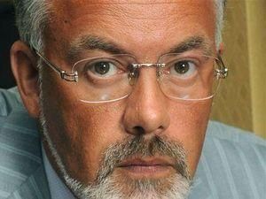 "Негарні" аспірантки вимагають від Табачника оглядин "Негарні" аспірантки вимагають від Табачника оглядин