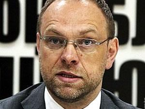 Власенко подав у суд за розголошення інформації про лікування Тимошенко Власенко подав у суд за розголошення інформації про лікування Тимошенко