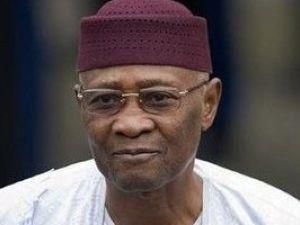 Демонстранти у Малі побили президента Демонстранти у Малі побили президента