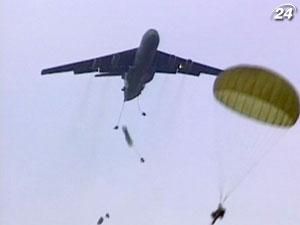 Воздушный десант - одно из самых боеспособных подразделений Вооруженных сил США Воздушный десант - одно из самых боеспособных подразделений Вооруженных сил США