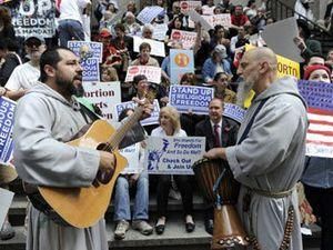 Католики судяться з Обамою через жіночу контрацепцію Католики судяться з Обамою через жіночу контрацепцію