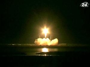 Стартовал первый частный космический корабль "Dragon" Стартовал первый частный космический корабль "Dragon"
