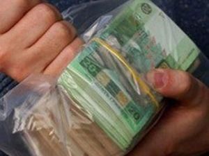 Ассистентка кафедры "заработала" на студентах 80 тысяч гривен Ассистентка кафедры "заработала" на студентах 80 тысяч гривен