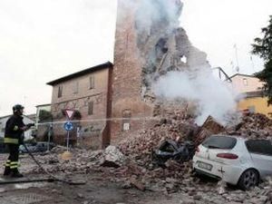 В Італії досі відчутні підземні поштовхи В Італії досі відчутні підземні поштовхи