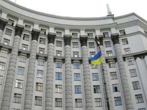 Под Радой обустраивают палаточный городок Под Радой обустраивают палаточный городок