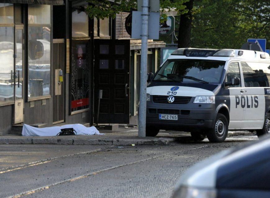 Чоловік у камуфляжі зчинив стрілянину посеред фінського міста Чоловік у камуфляжі зчинив стрілянину посеред фінського міста