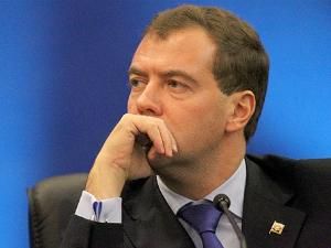 Медведев предложил Азарову вместе Онищенко продегустировать украинский сыр