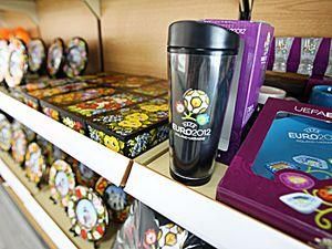 На ЄВРО-2012 в Україні продаватимуть російських матрьошок На ЄВРО-2012 в Україні продаватимуть російських матрьошок