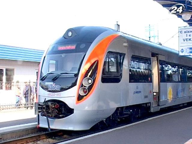 "Укрзалізниця" досі не знайшла власника 10000-го квитка на Hundai "Укрзалізниця" досі не знайшла власника 10000-го квитка на Hundai