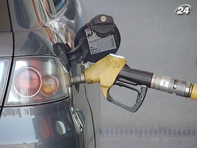 АМКУ: До 5 червня бензин має подешевшати на 20 копійок АМКУ: До 5 червня бензин має подешевшати на 20 копійок