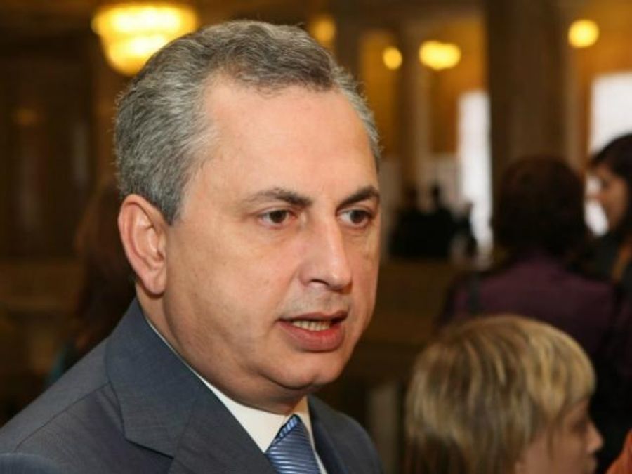 Колесніков каже, що уряд витратив на ЄВРО 3,6 мільярда доларів Колесніков каже, що уряд витратив на ЄВРО 3,6 мільярда доларів
