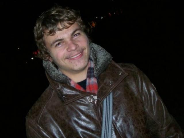 Мати віддала сина до психлікарні, бо той планував замах на Януковича Мати віддала сина до психлікарні, бо той планував замах на Януковича