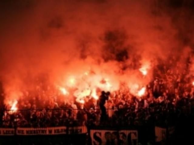 В МВД насчитали 1400 футбольных хулиганов В МВД насчитали 1400 футбольных хулиганов