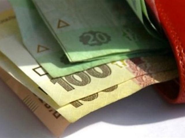 Шоста частина українців отримує мінімальну зарплату Шоста частина українців отримує мінімальну зарплату