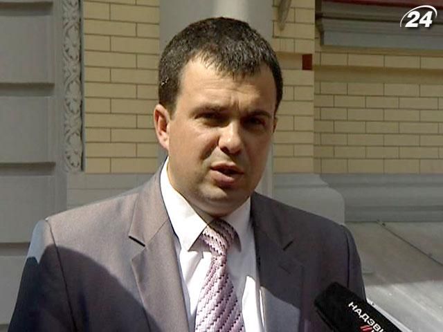 Адвокат Мельниченка: Справу перенесли суто через недотримання норм законодавства Адвокат Мельниченка: Справу перенесли суто через недотримання норм законодавства