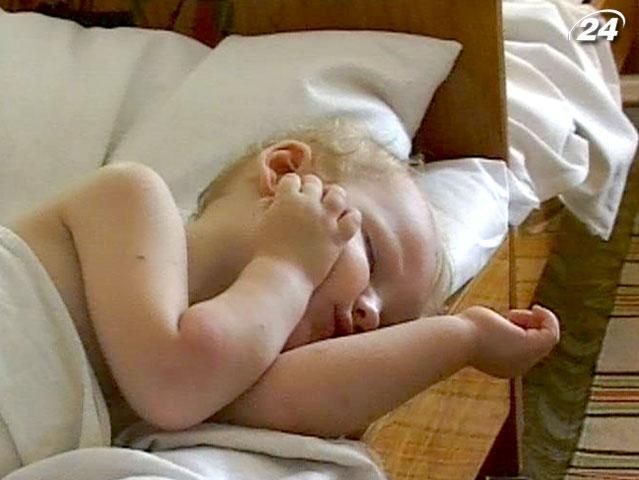 Министерство соцполитики выделило на воспитание сирот почти 350 млн грн. Министерство соцполитики выделило на воспитание сирот почти 350 млн грн.