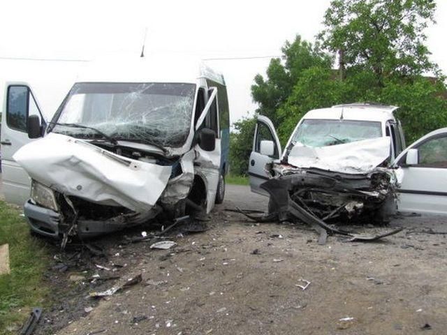 На Закарпатье в результате ДТП один человек погиб, восемь - в больнице