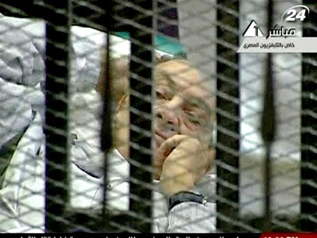 Хосні Мубарака засудили до довічного ув’язнення