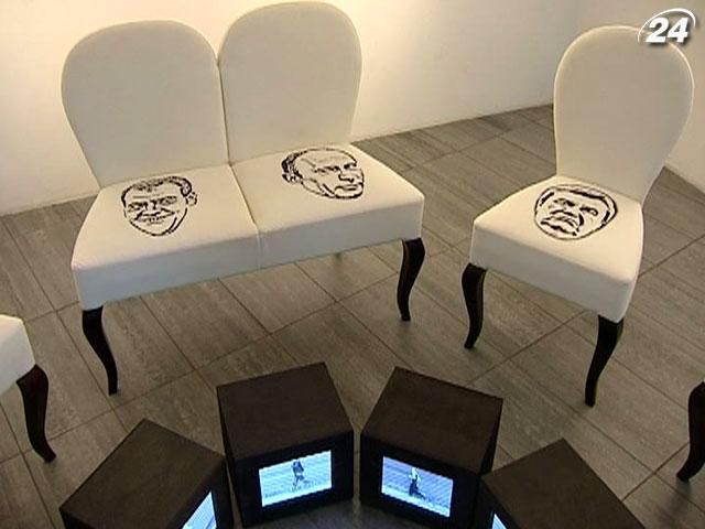 Украинские авангардисты представили в Киеве "алтарь новой религии" Украинские авангардисты представили в Киеве "алтарь новой религии"