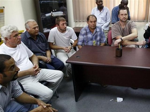 Суд Лівії виніс вирок 19 українцям: 10 років ув'язнення