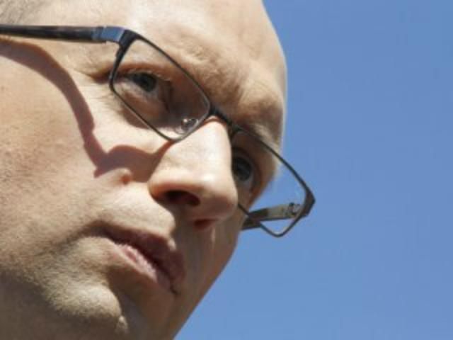 Яценюк объявил бессрочную акцию протеста с палатками Яценюк объявил бессрочную акцию протеста с палатками