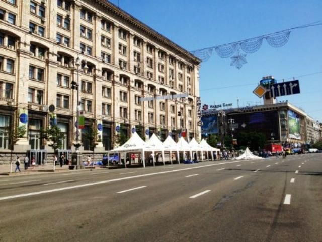 "Беркут" витіснив прихильників опозиції з території фан-зони ЄВРО-2012 "Беркут" витіснив прихильників опозиції з території фан-зони ЄВРО-2012