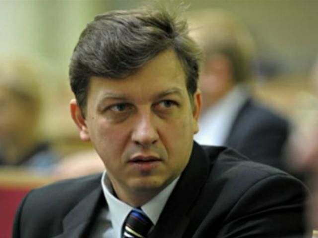 Донія годину тримали у міліції Донія годину тримали у міліції