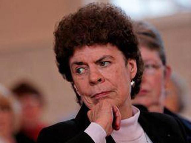 Монашка, яка написала про секс та мастурбацію, спричинила гнів Ватикану Монашка, яка написала про секс та мастурбацію, спричинила гнів Ватикану