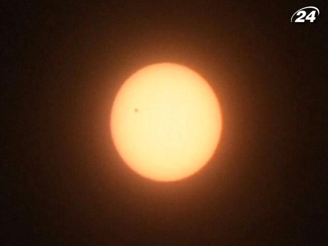 Жителі Землі спостерігали проходження Венери по Сонцю Жителі Землі спостерігали проходження Венери по Сонцю
