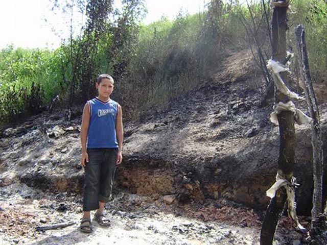 Напередодні ЄВРО-2012 табір ромів насильно виселили з Києва Напередодні ЄВРО-2012 табір ромів насильно виселили з Києва