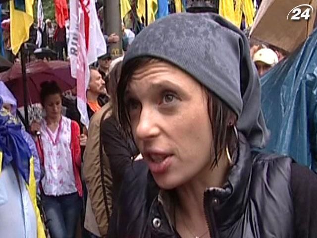 Поборники української мови вважають, що основні баталії - попереду Поборники української мови вважають, що основні баталії - попереду