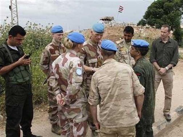 Сирийские войска обстреляли наблюдателей ООН Сирийские войска обстреляли наблюдателей ООН
