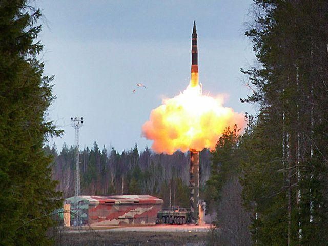Росія випробувала балістичну ракету Росія випробувала балістичну ракету