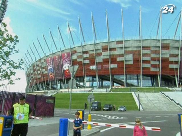 ЄВРО-2012 стартувало матчем "Польща-Греція" ЄВРО-2012 стартувало матчем "Польща-Греція"